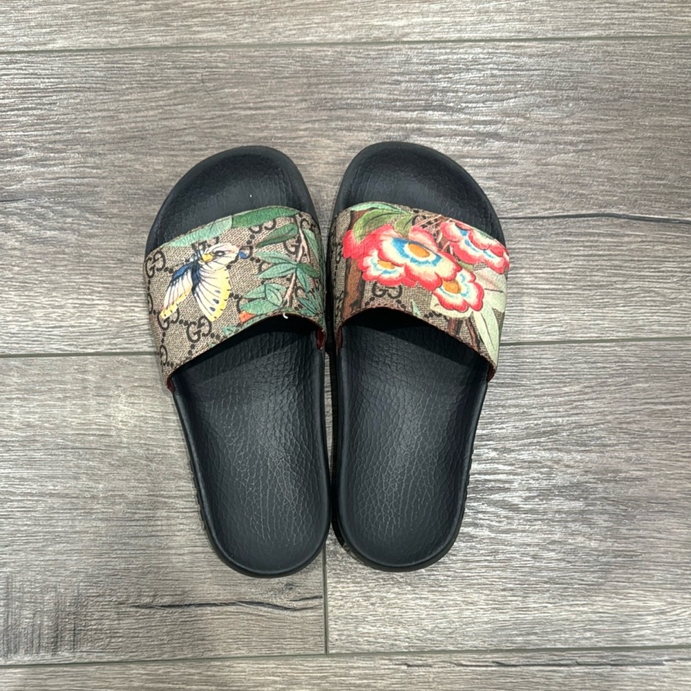 Gucci slides women’s